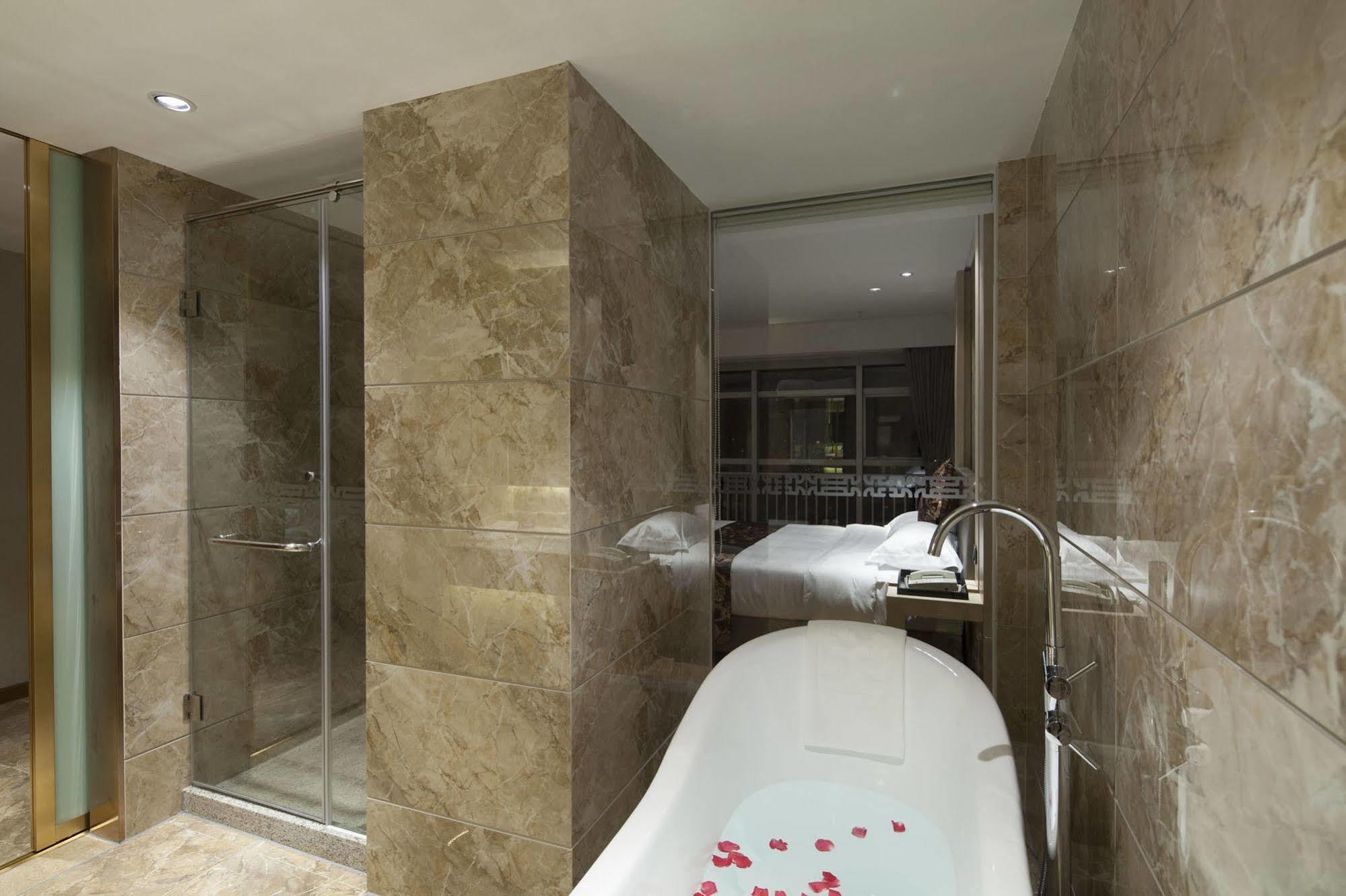 Kingtown Hongkou Xangai Exterior foto